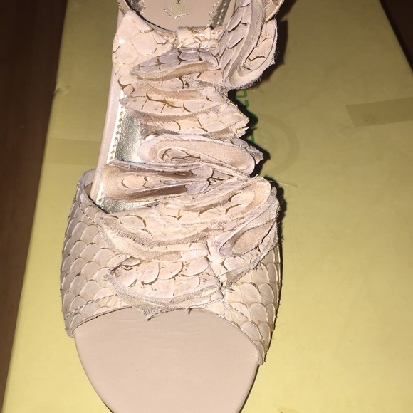 Max Studio Serita Sandal - Picture 4 of 8